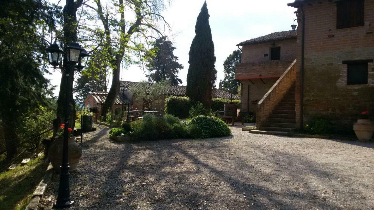 Agritur Villa Osvaldo Castiglione Del Lago Perugia Colazione Piscina Acqua Salata Exterior photo